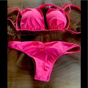 Great condition Tobi Bikini- Sold as Set - Size M